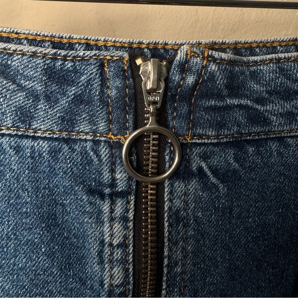 TOPSHOP Moto Zipper Denim Patch Pocket Mini Skirt - Picture 4 of 16